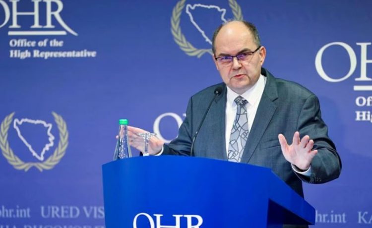 Schmidt pezullon financimin buxhetor për partinë e Dodikut