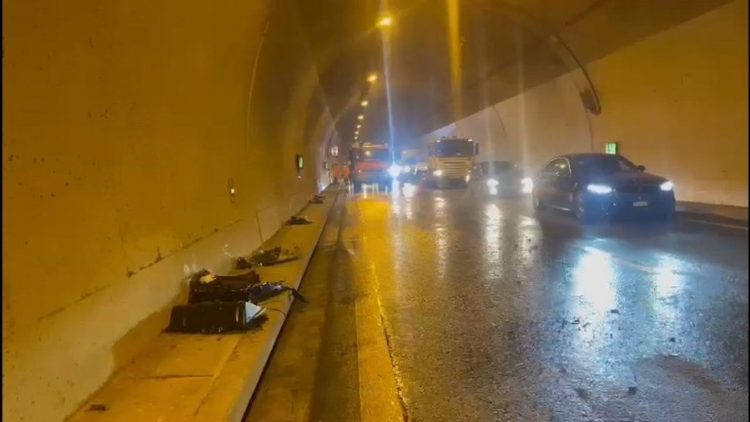 Aksident në Tunelin e Kalimashit, tre persona të lënduar