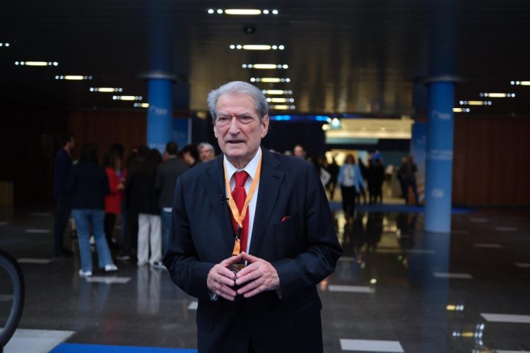 Berisha nga Kongresi i PPE-së: E gjithë bota pret fitoren e PD-së në 11 maj