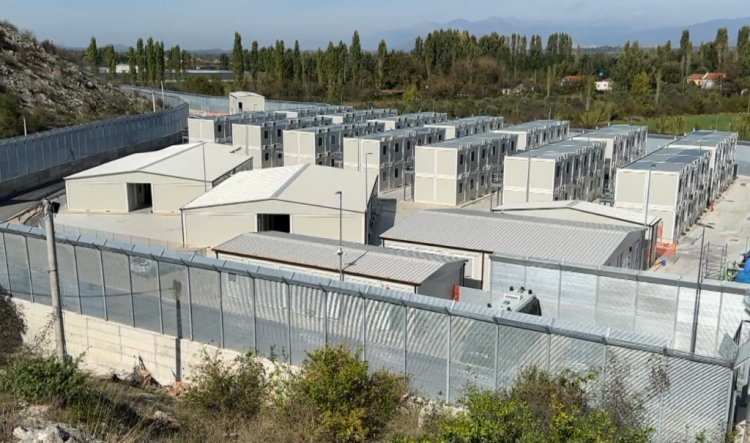 Brenda javës mbërrijnë 44 emigrantë në Gjadër