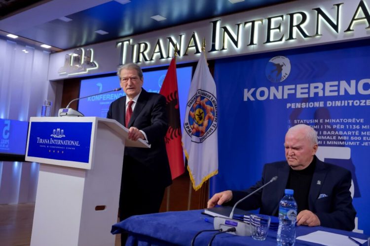 Sali Berisha takim me Sindikatën e Bashkuar të Shqipërisë: Nuk do të ketë rrogë nën 500 Euro! Do të vendosim pagën për çdo orë pune!