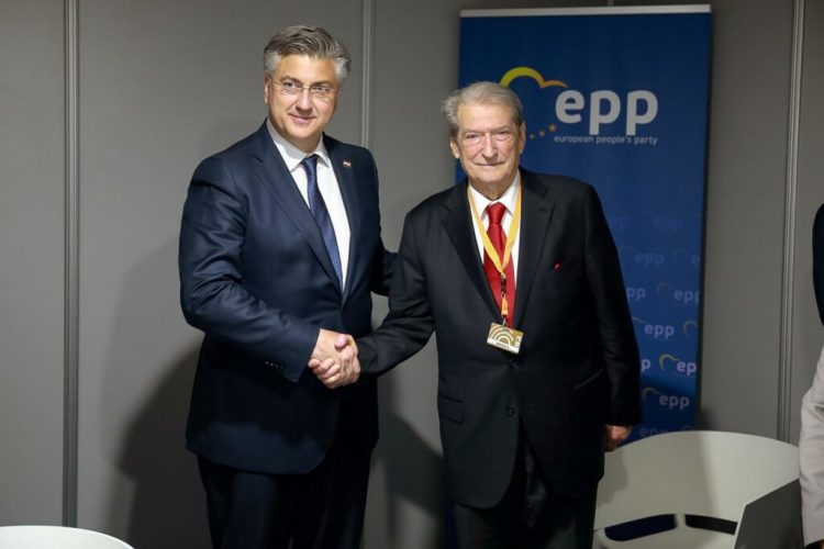 Berisha me kryeministrin kroat: Fokusi te zgjedhjet dhe bashkëpunimi mes dy vendeve