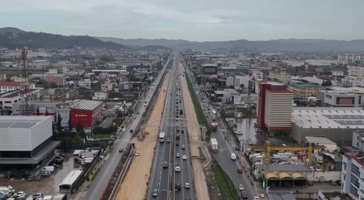 Përfundojnë në Vjeshtë 10 km e para të Tiranë – Durrës