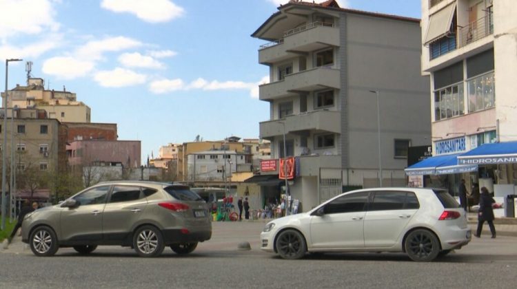 Konfliktet në komunitet po zbehin fqinjësinë e mirë