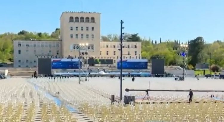 PD çel sot fushatën, takim në sheshin “Nënë Tereza” sipas modelit “Trump”