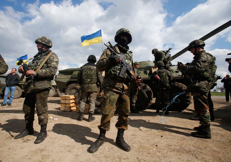 Parlamenti i Ukrainës miraton zgjatjen e ligjit ushtarak