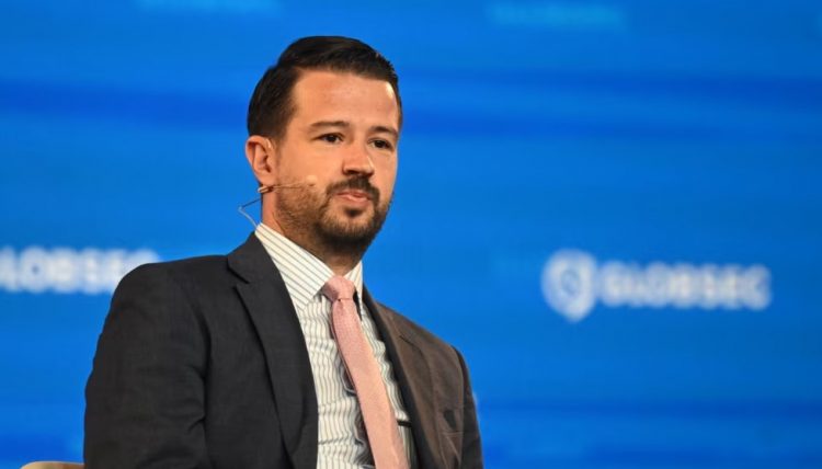 Presidenti i Malit të Zi nuk dekreton marrëveshjen për Plazhin e Madh në Ulqin