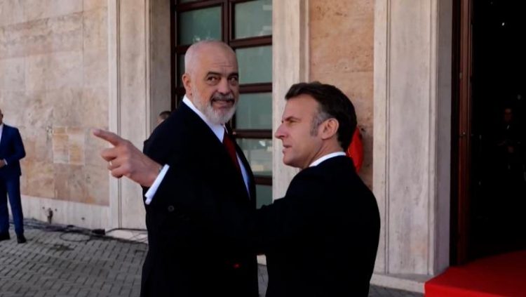 Video/Vizita zyrtare në Tiranë, Rama pret Presidentin Macron në Kryeministri