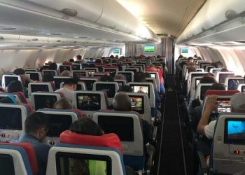 Turqia do gjobisë pasagjerët e linjave ajrore që heqin rripat e sigurisë para uljes
