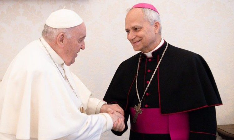 Kush është Kardinali Prevost, pasuesi i mundshëm i Papa Françeskut