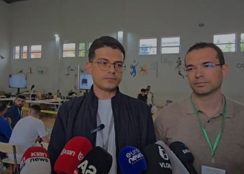 Numërimi i votës në Vlorë, ministri Vengu: Tejkaluam rezultatin e zgjedhjeve 2021!