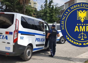 Akuzohen për shpërdorim detyre, APM ndalon 3 policë dhe një doganier