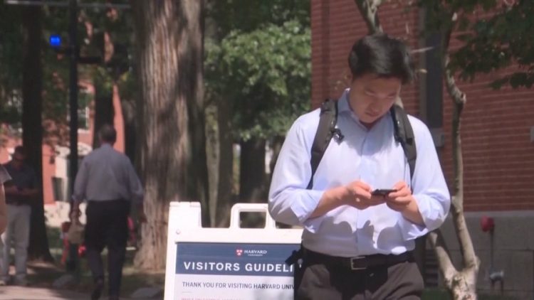 “Kanë lidhje me Partinë Komuniste”, SHBA heq vizat për studentët kinezë