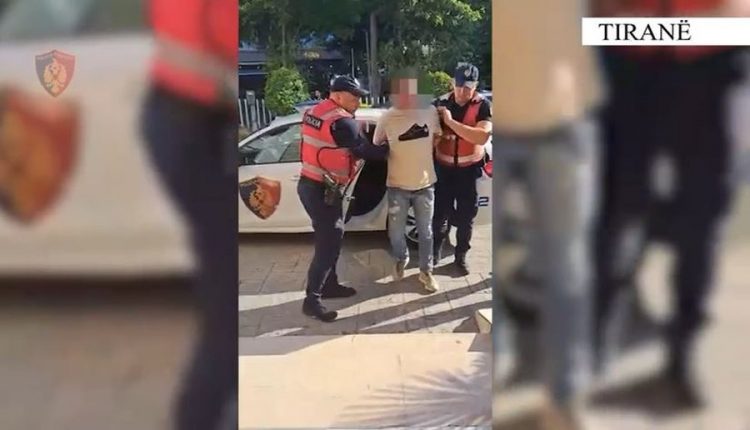 I dënuar me 11 vjet burg për vrasje, arrestohet në Tiranë 43-vjeçari