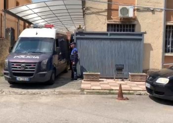 Shkodër/SPAK godet krimin zgjedhor, gjenden para, tollona nafte dhe karta identiteti