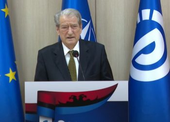 ‘Prova manipulimi me votën e diasporës’/ Berisha: Zgjedhjet, farsa më e shëmtuar