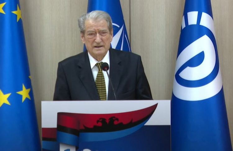 ‘Prova manipulimi me votën e diasporës’/ Berisha: Zgjedhjet, farsa më e shëmtuar