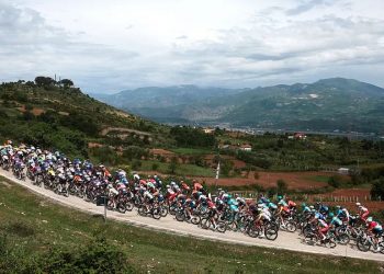 “Giro d’Italia” në Shqipëri, çiklistët drejt finishit