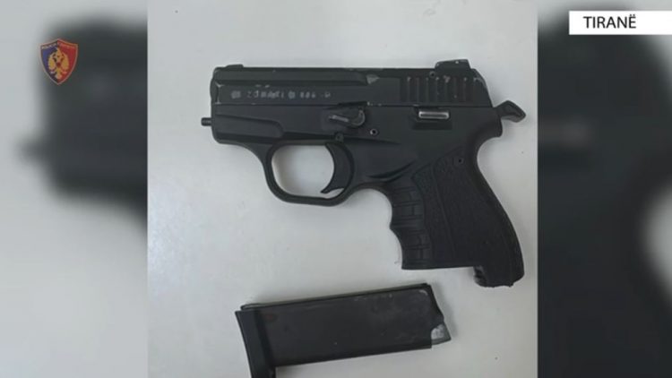 Lëvizte i armatosur me pistoletën në çantë, arrestohet 37-vjeçari në Astir