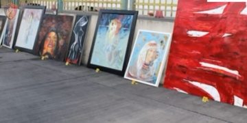 Tentoi të trafikonte 10 piktura me vlerë 25 mijë euro,arrestohet shoferi i furgonit