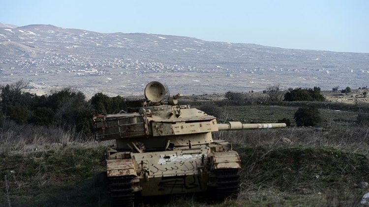 Izraeli dislokon trupa në jug të Sirisë