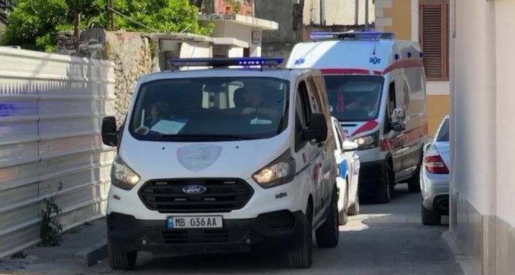 Vrau me thikë gruan,ngjarjen e zbuloi pronari i banesës: Debatuan gjatë gjithë natës