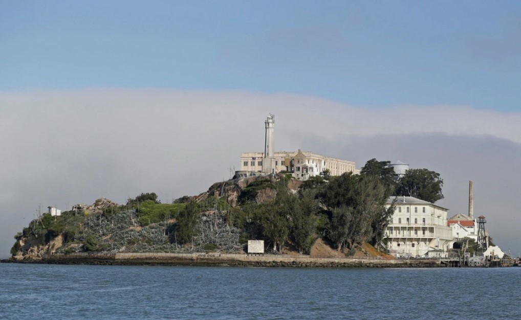 Trump urdhëron rihapjen e burgut famëkeq të Alcatrazit