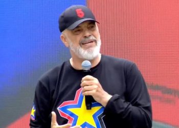 “Kokë bosh dhe trangull”/ Rama për Nallbatin: Si mundet të votojnë për një rrugaç