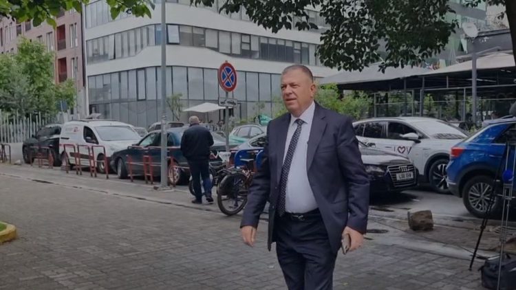 Kandidati për deputet i PD, Xhemal Gjunkshi paraqitet në SPAK