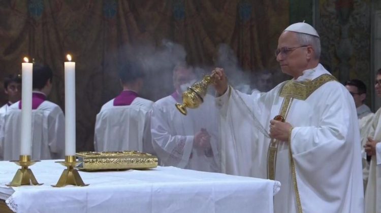 U zgjodh në krye të Selisë së Shenjtë, Papa Leo XIV kremton Meshën e parë