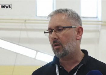 Bllokohet numërimi në Fier, debate mes kryetarit e nënkryetares të KZAZ për rinisjen