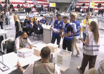 Votat e Greqisë/ KQZ: Nuk ka vendim për t’i përjashtuar nga numërimi dhe vlerësimi