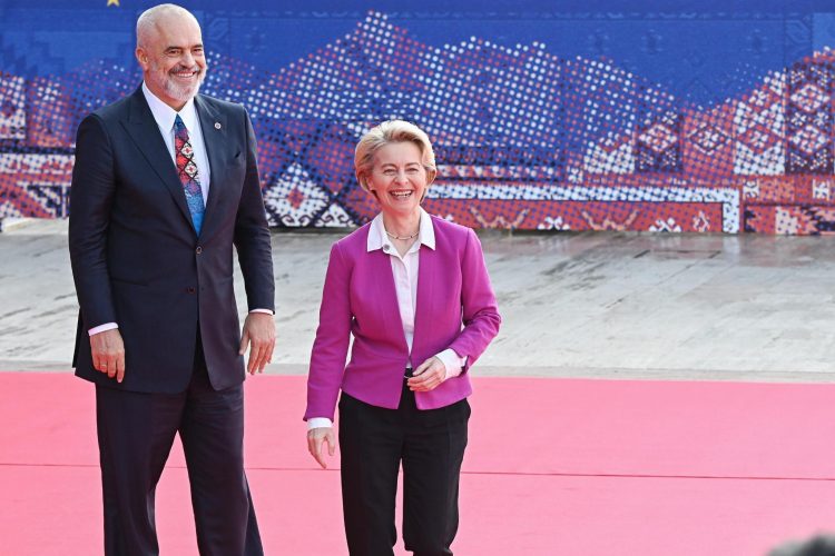 Von der Leyen uron Ramën: Nën udhëheqjen tuaj, Shqipëria ka bërë përparim drejt BE