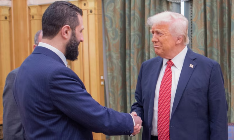 Çfarë sinjalizon takimi i Trumpit me udhëheqësin e ri sirian?