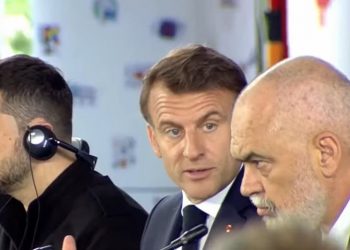 “Rusia s’do armëpushim”/Macron: Duhet Sekretariati për Komunitetin Politik Europian