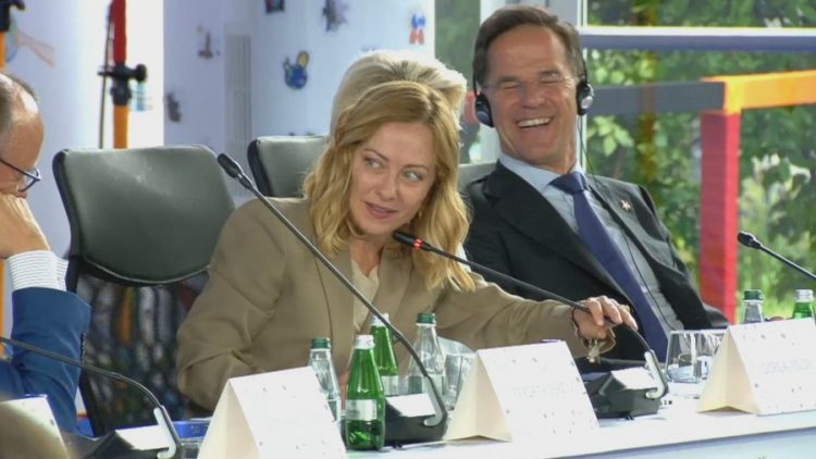 “Urime Edit për rizgjedhjen e papritur”/ Meloni: BE është sot pikërisht ajo që doja