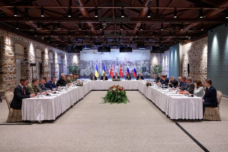 Bisedimet Ukrainë-Rusi mbyllen pa shenja përparimi mes palëve