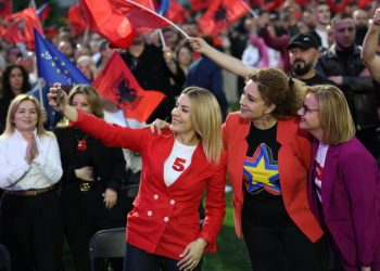 “Luftë” brenda PS-së, Xhaçka fiton mandatin me 2 vota më shumë se Blerina Gjylameti
