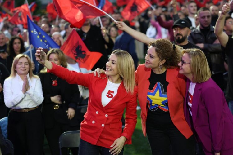 “Luftë” brenda PS-së, Xhaçka fiton mandatin me 2 vota më shumë se Blerina Gjylameti