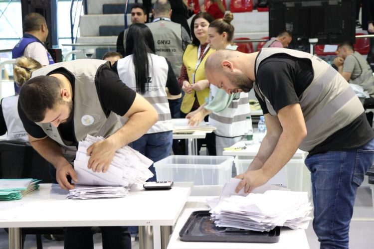 Përfundon numërimi i votave të diasporës në Kukës