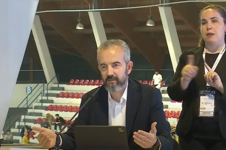 Diaspora/ Celibashi: Mbi 300 zarfe kanë ardhur përmes një shërbimi tjetër postar