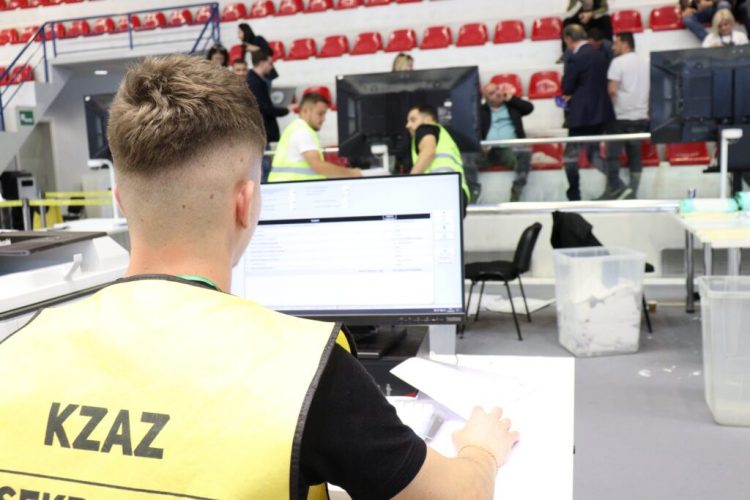 Numërimi i votave të diasporës drejt përfundimit/ KQZ: Vijon vetëm në Elbasan