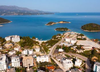 CNBC: Shqipëria, mes pesë vendeve europiane më mikpritëse për qytetarët nga SHBA