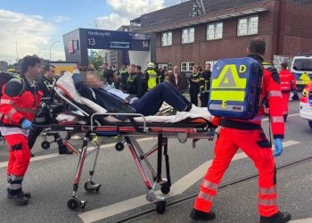 Sulm me thikë në stacionin e trenit në Hamburg të Gjermanisë, plagosen disa persona