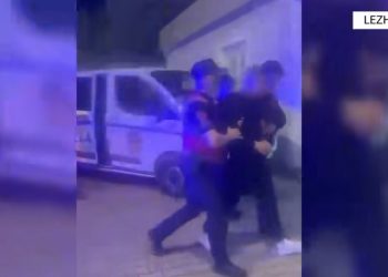 I shpallur në kërkim ndërkombëtar, arrestohet 28-vjeçari në Lezhë