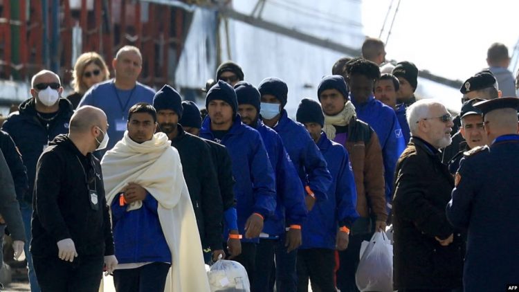 HRW: BE-ja dhe Britania s’duhet ta përdorin Ballkanin si magazinë për migrantë