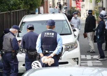 Japoni/ 1 person përplas me makinë nxënësit e shkollës, vijojnë hetimet për ngjarjen