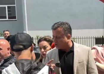 Debat me një grup votuesish/ Noka qytetarit në Vorë: Ta tregoj unë ty!