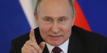Lartësoi fitoren e Luftës II Botërore, Putin zbut tonet me Perëndimin