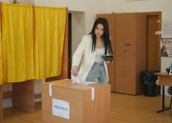 Përsëriten sot në Rumani zgjedhjet presidenciale